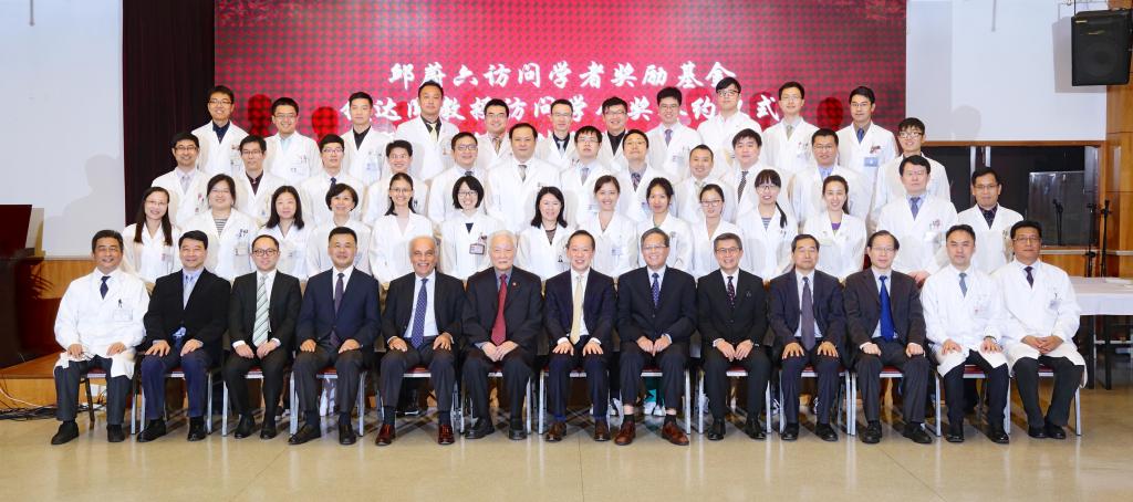 邱蔚六院士访问学者奖励基金、铁达闻教授访问学人奖在附属九院签(图7)