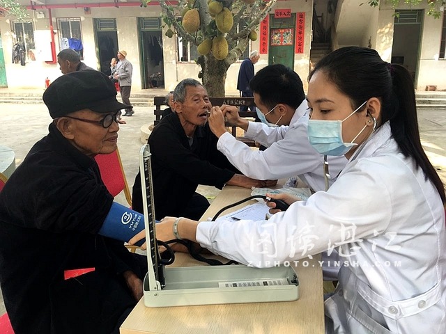 珠江口腔医院为孤寡老人义诊“送年货”(图4)