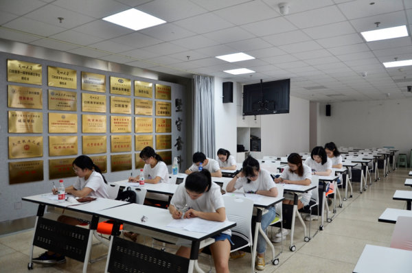 兰州大学口腔医学院成功举办2019年优秀大学生暑期夏令营(图3)