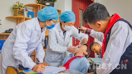 用专业提升医疗水平 让孩子拥有健康口腔(图2)