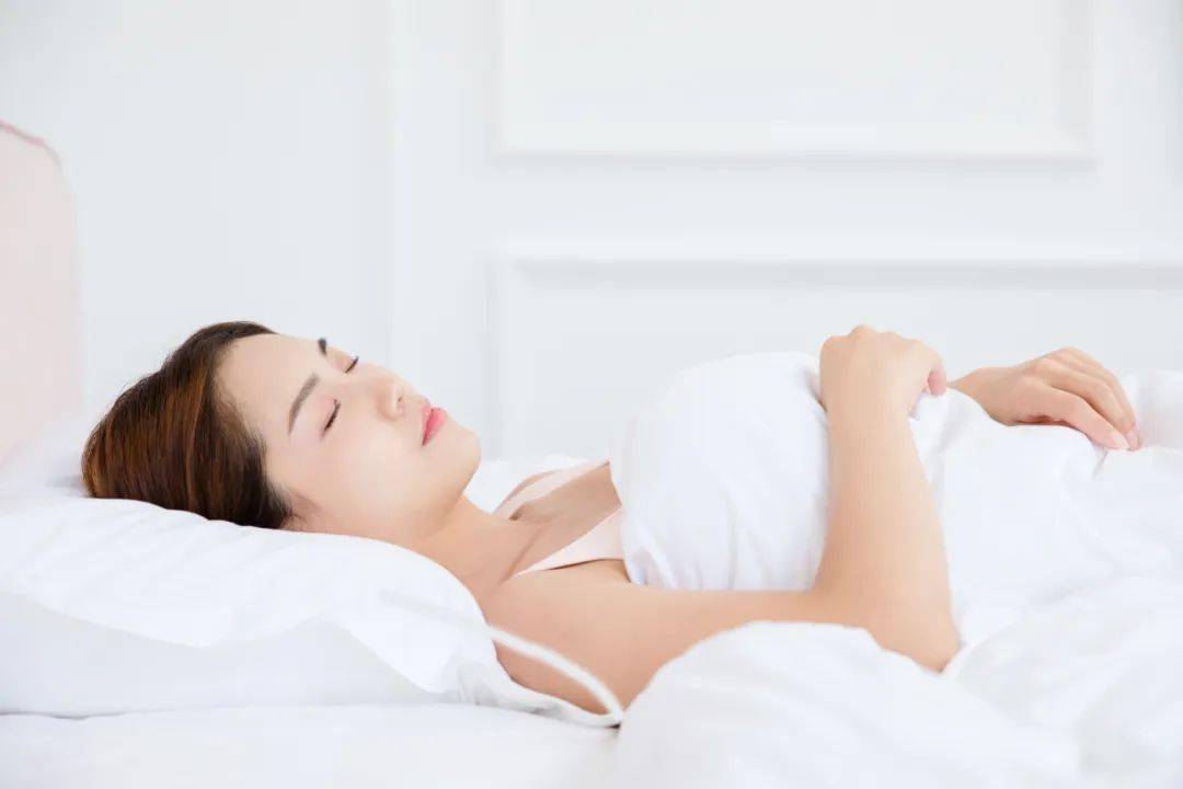 晚上睡觉的时候流口水是什么原因？(图1)