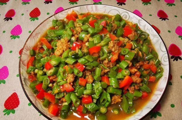 清理肠胃，排毒润肠…… 女性不想显老，不妨多吃此食物(图2)