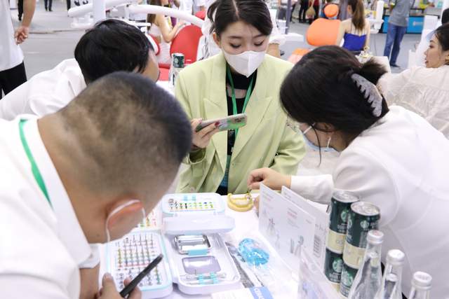 2022首届内蒙古口腔医疗设备展览会暨学术研讨会盛大开幕(图5)